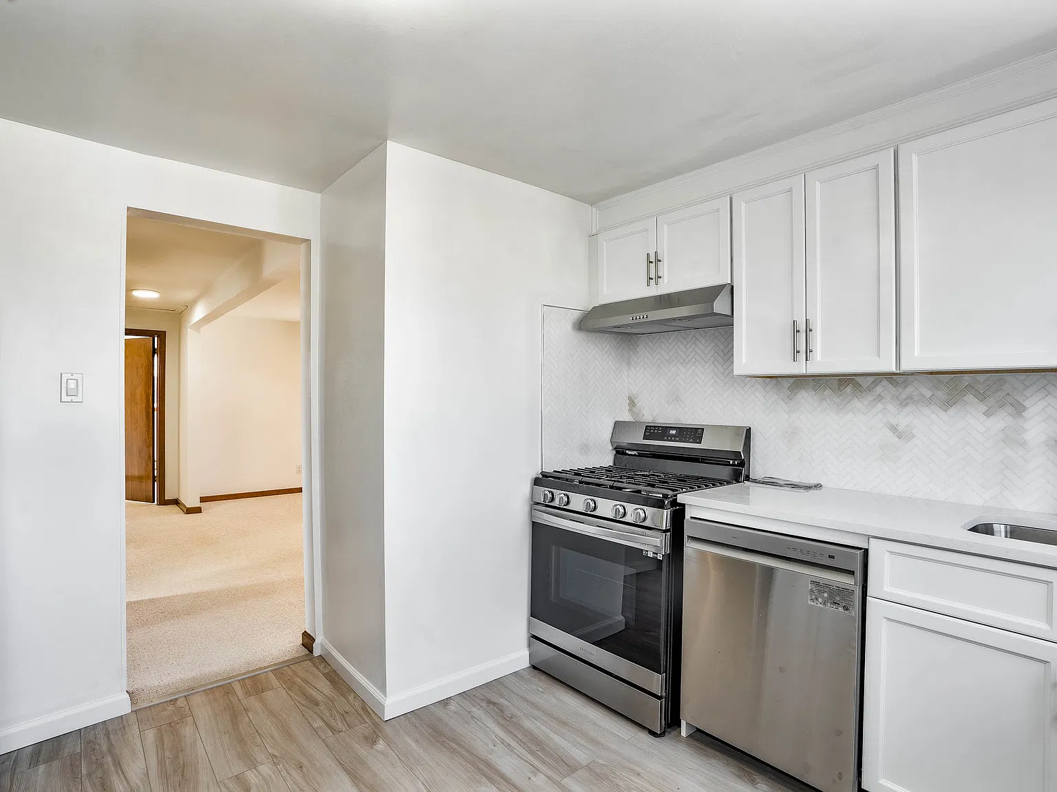 1 bed, $1,950 — Photo 2