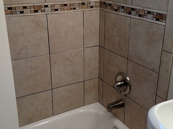 5th image of 3851 Dupont Ave N