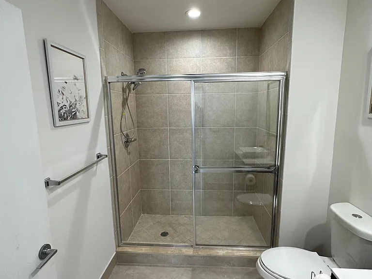 1551 N Flagler Drive Lph #17 — Photo 29