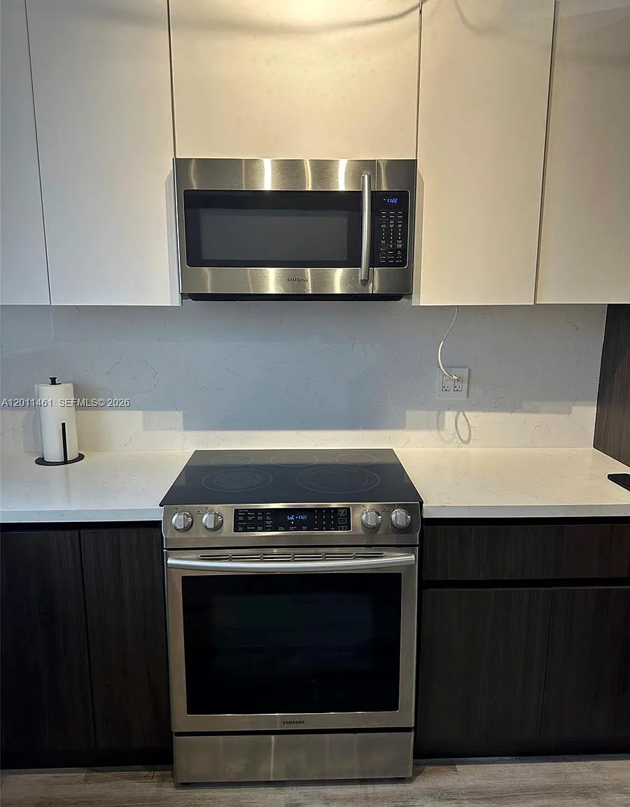 North Lauderdale Village — Photo 2