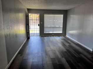336 Roberts Ln APT 15, Bakersfield, CA 93308