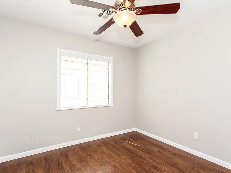 12417 W Larkspur Rd — Photo 10