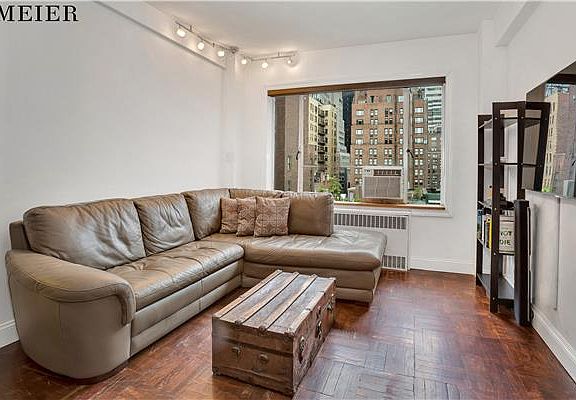 5th image of 117 E 37th St APT 10E