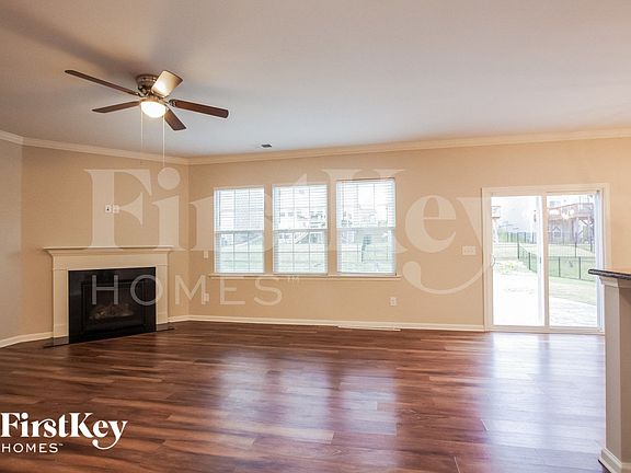 3rd image of 16323 Wavenly House Dr