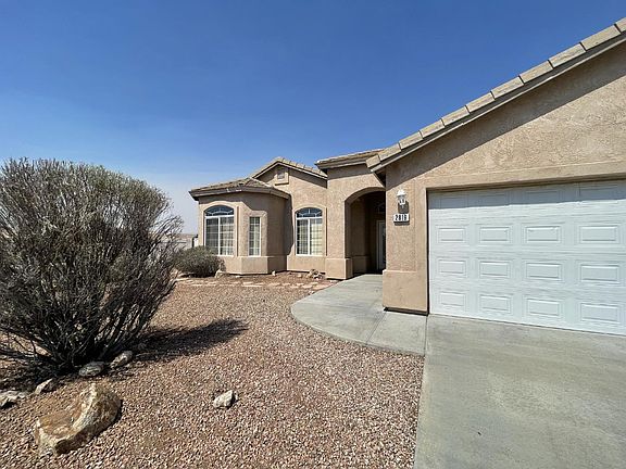 2nd image of 2819 Ventana Dr