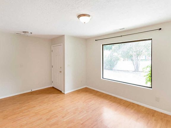 5th image of 1588 W Rose Garden Ln