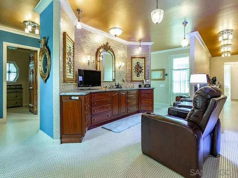 7007 Country Club Dr — Photo 59