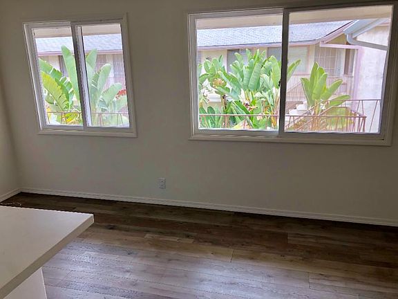 5th image of 1521 12th St APT 9