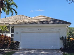 9628 Crescent View Dr N, Boynton Beach, FL 33437