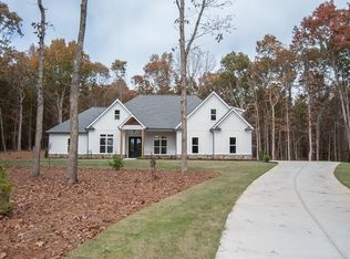 143 Spirit Lake Dr, Pendergrass, GA 30567