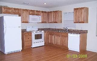 3rd image of 910 N Wills St