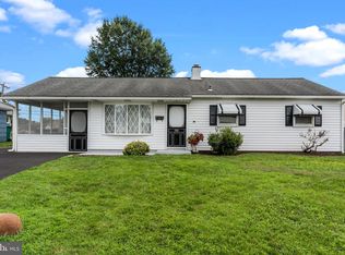 722 Auburn Rd, Fairless Hills, PA 19030