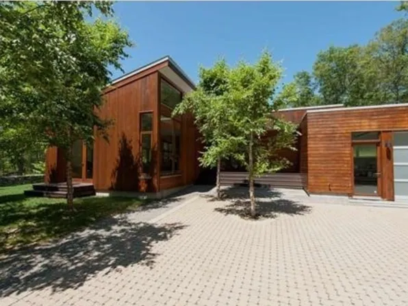 4 Solstice Way, Sharon, MA 02067