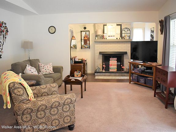 3rd image of 265 Trenton Dr