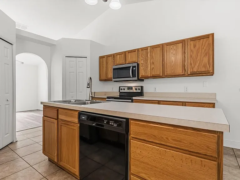 1500 Daybreak Dr — Photo 10