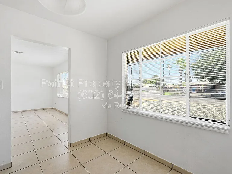 6701 N 33rd Ave — Photo 23