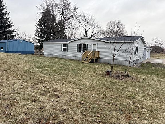 4th image of W8414 Hemlock ROAD