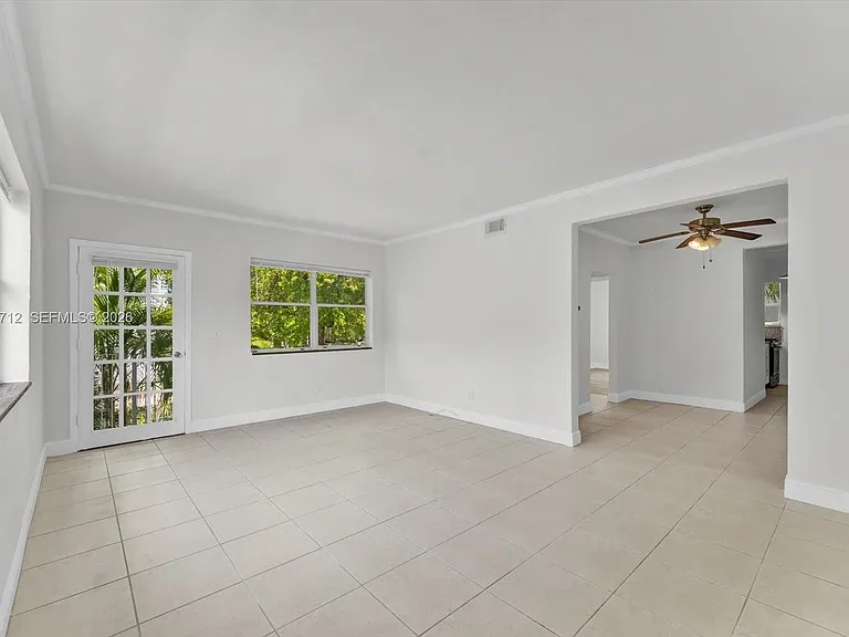 653 Michigan Ave #15 — Photo 1