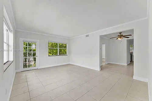 653 Michigan Ave #15 Photo 1