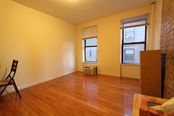 2nd image of 426 W 45th St APT 4RW