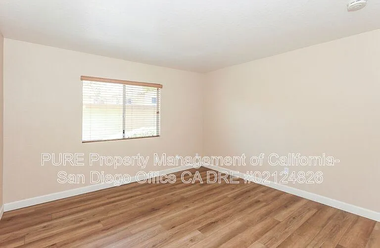 11317 Avenida De Los Lobos #E — Photo 14