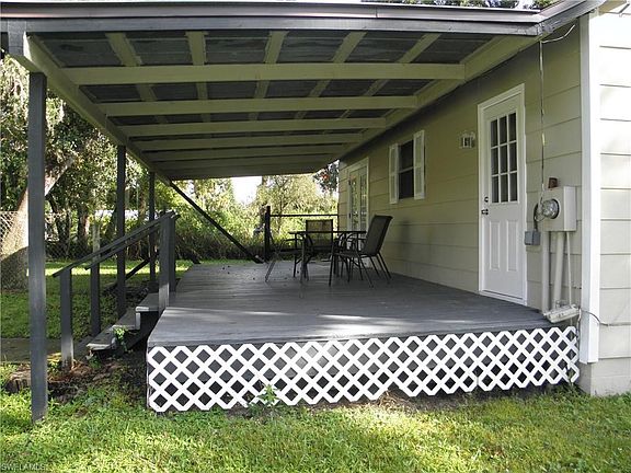 3rd image of 9381 Maple Ln