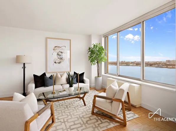 200 Riverside Boulevard image 3 of 16