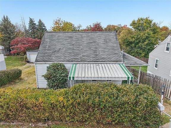 5th image of 8 Butterfield Ave