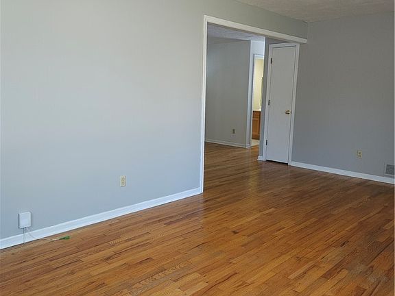 4th image of 236 Tyler Ave