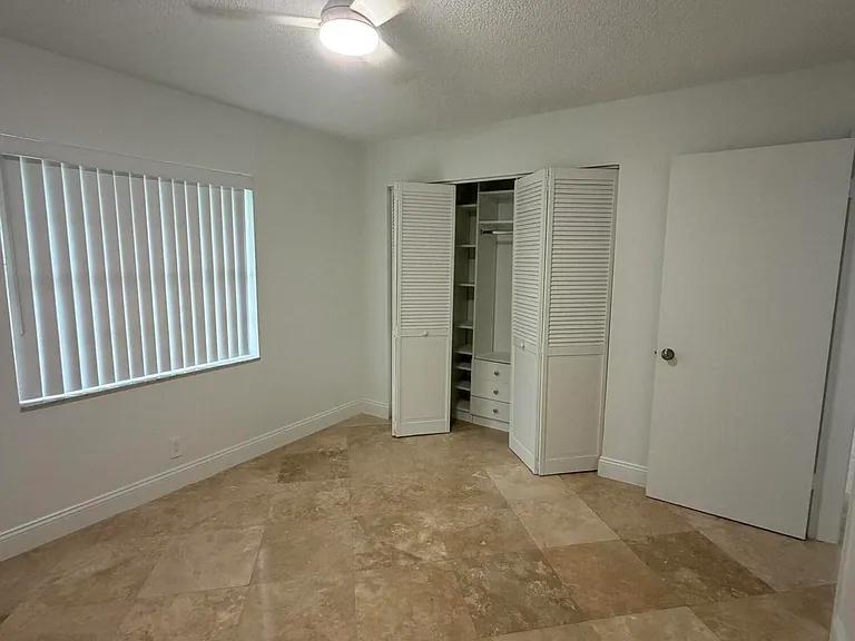9209 Southampton Pl — Photo 7