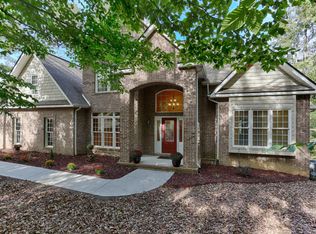 70 Hickory Trl, Norris, TN 37828