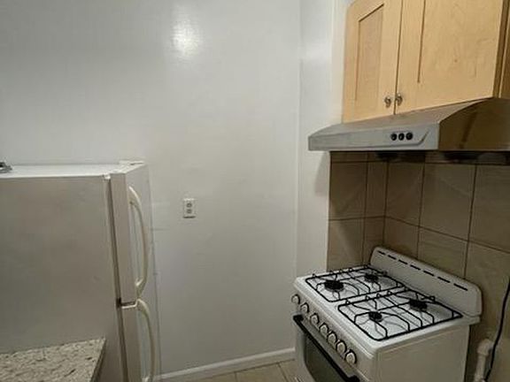 3rd image of 174 Turk St #503