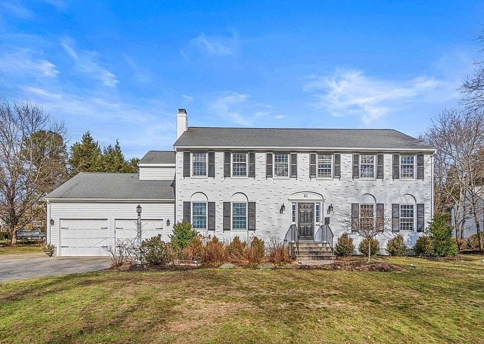 61 Eisenhower Cir, Wellesley, MA 02482 Zillow