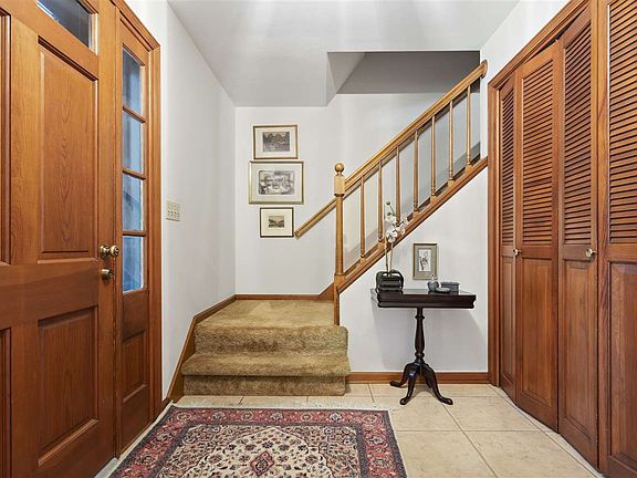 3rd image of 2215 Silverthorn Dr