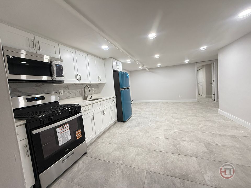 1st image of 1952 Ellis Ave #1