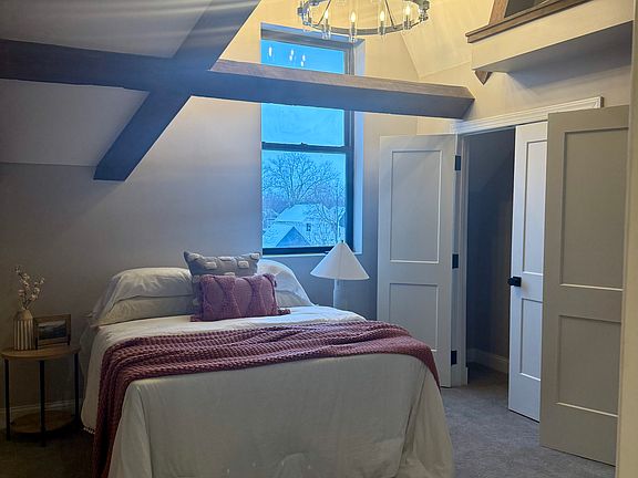 4th image of 2130 W 42nd St #2