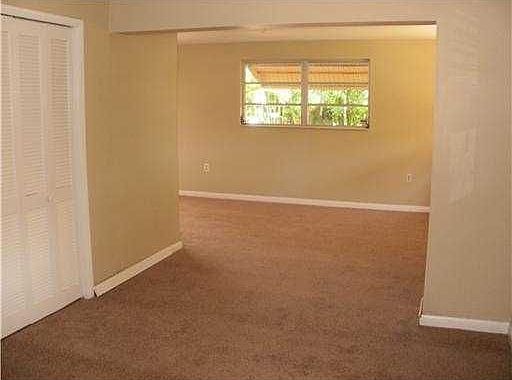 2nd image of 1531 NE 40th Ct