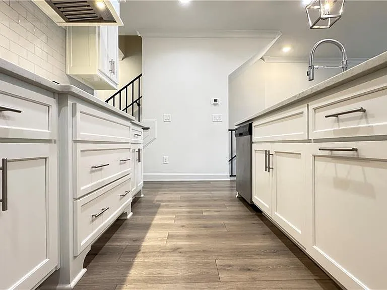 227 Nash St — Photo 9