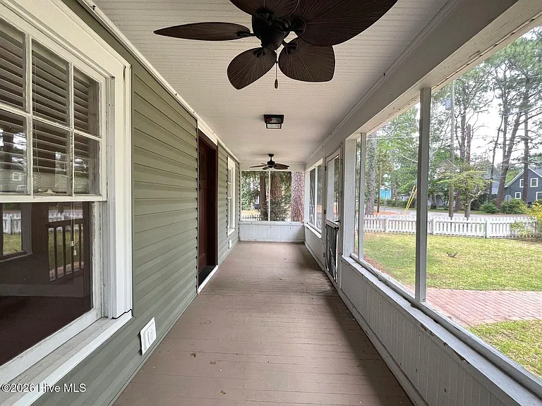 380 N Leak St — Photo 6