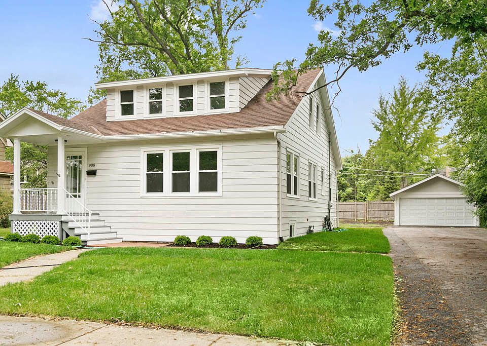1st image of 908 Fairoaks Ave