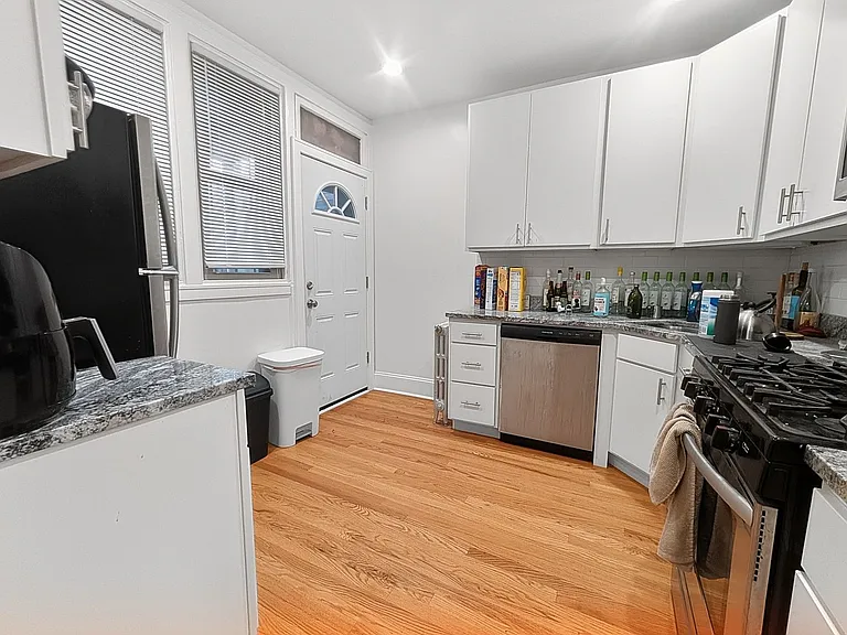 6638 N Glenwood Ave #1 — Photo 4