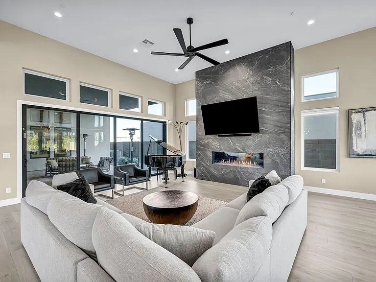 10935 Rossa Peak Ave — Photo 5