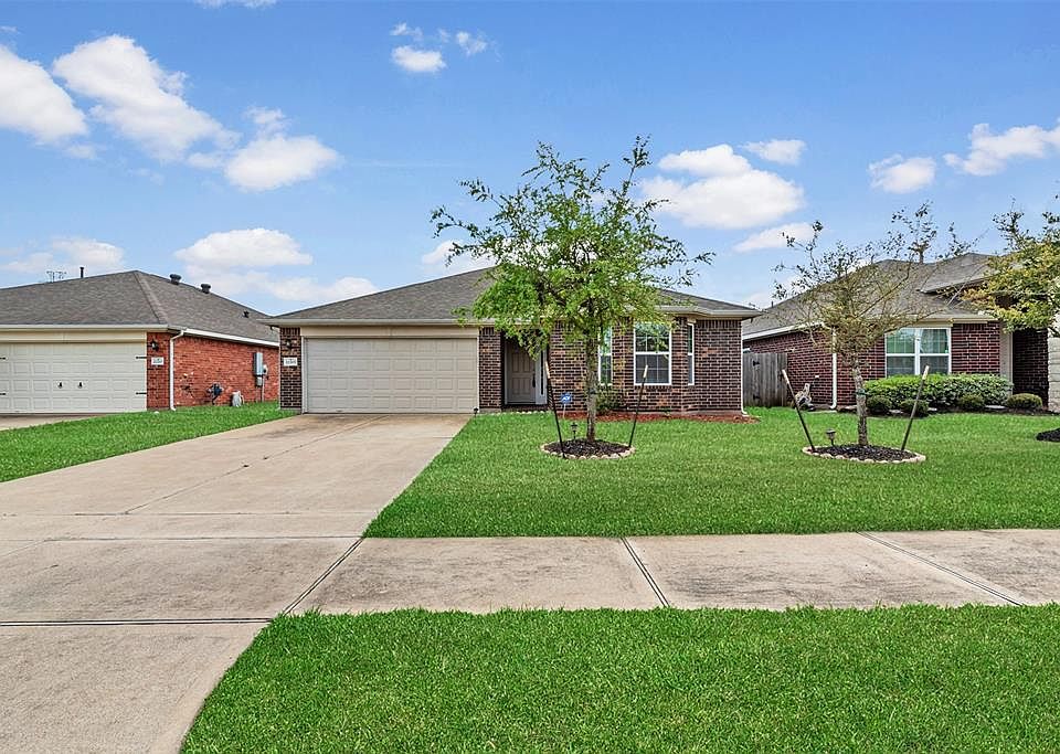 1st image of 22207 Hammerhead Ct