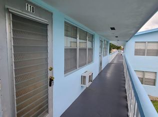 110 Camden E, West Palm Beach, FL 33417