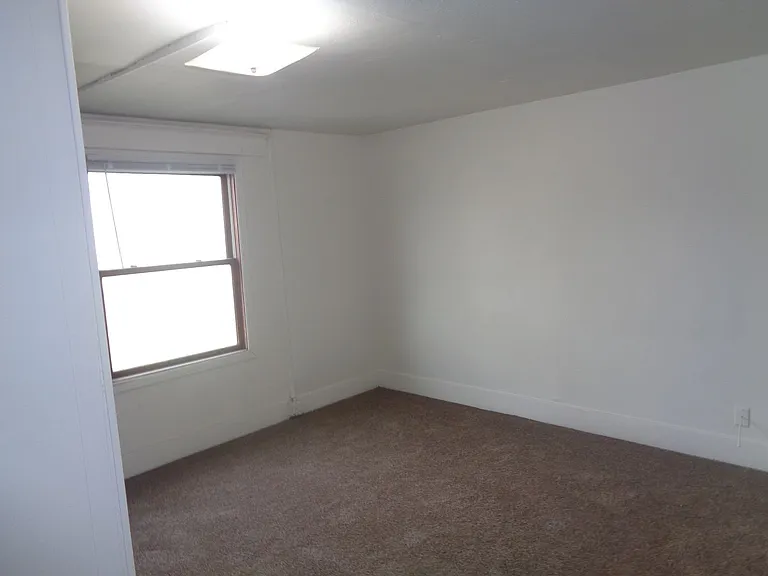 746 Rose St — Photo 9