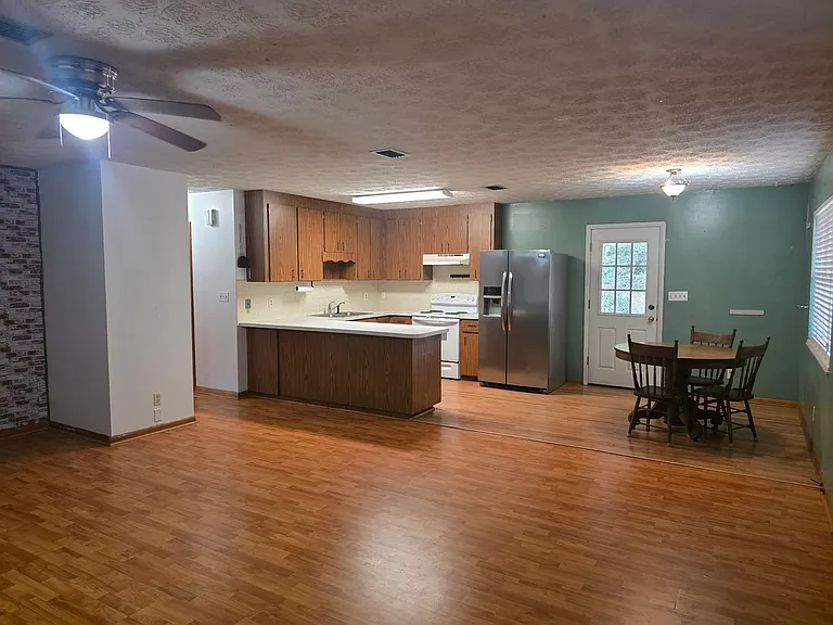 6312 Magnolia St — Photo 3