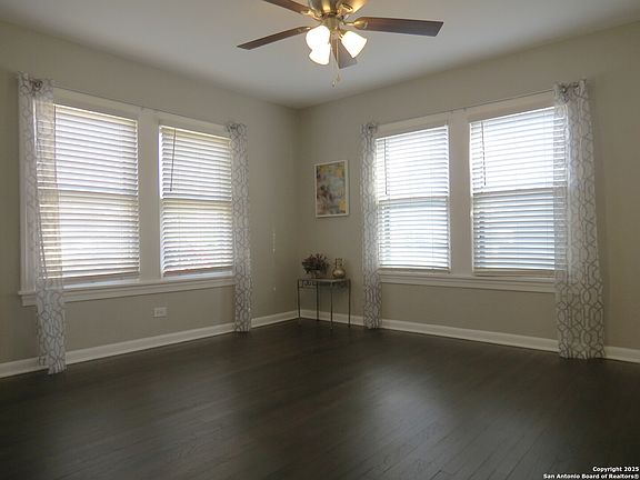 5th image of 1825 W Mulberry