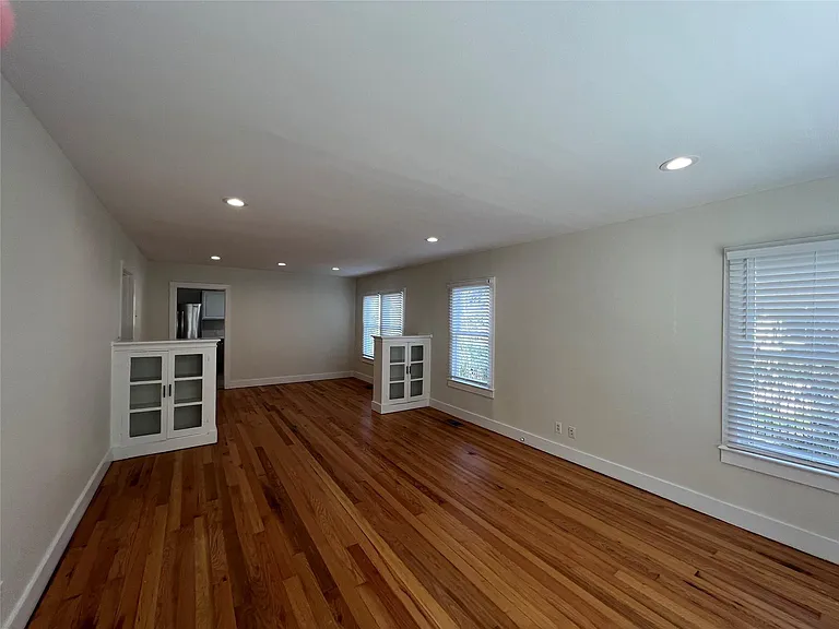 2206 Mountain View Rd — Photo 7