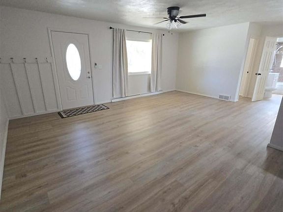 3rd image of 620 Hudson Ave