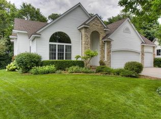 5930 N Ridge Dr, Savage, MN 55378